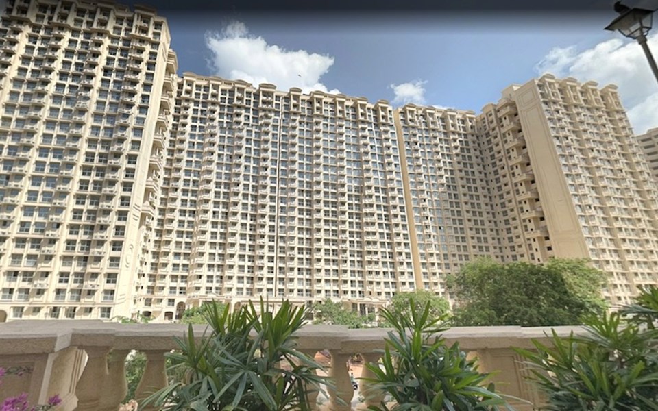 Building - Hiranandani Castle Rock, Powai