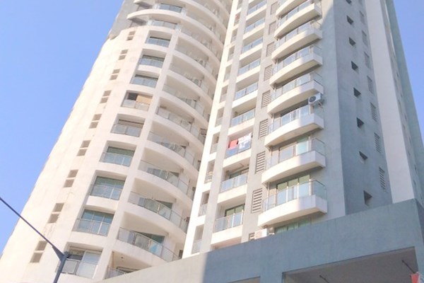 Flat for sale in Cosmopolis Tower, Andheri West