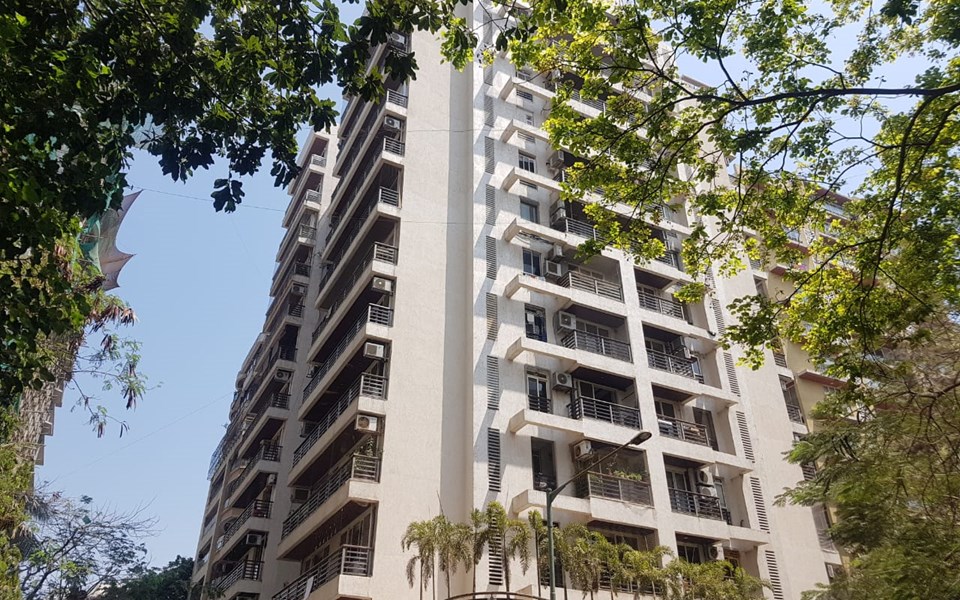 Building - Dlh Square, Juhu