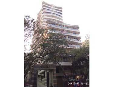 Flat on rent in Dunhill, Khar West