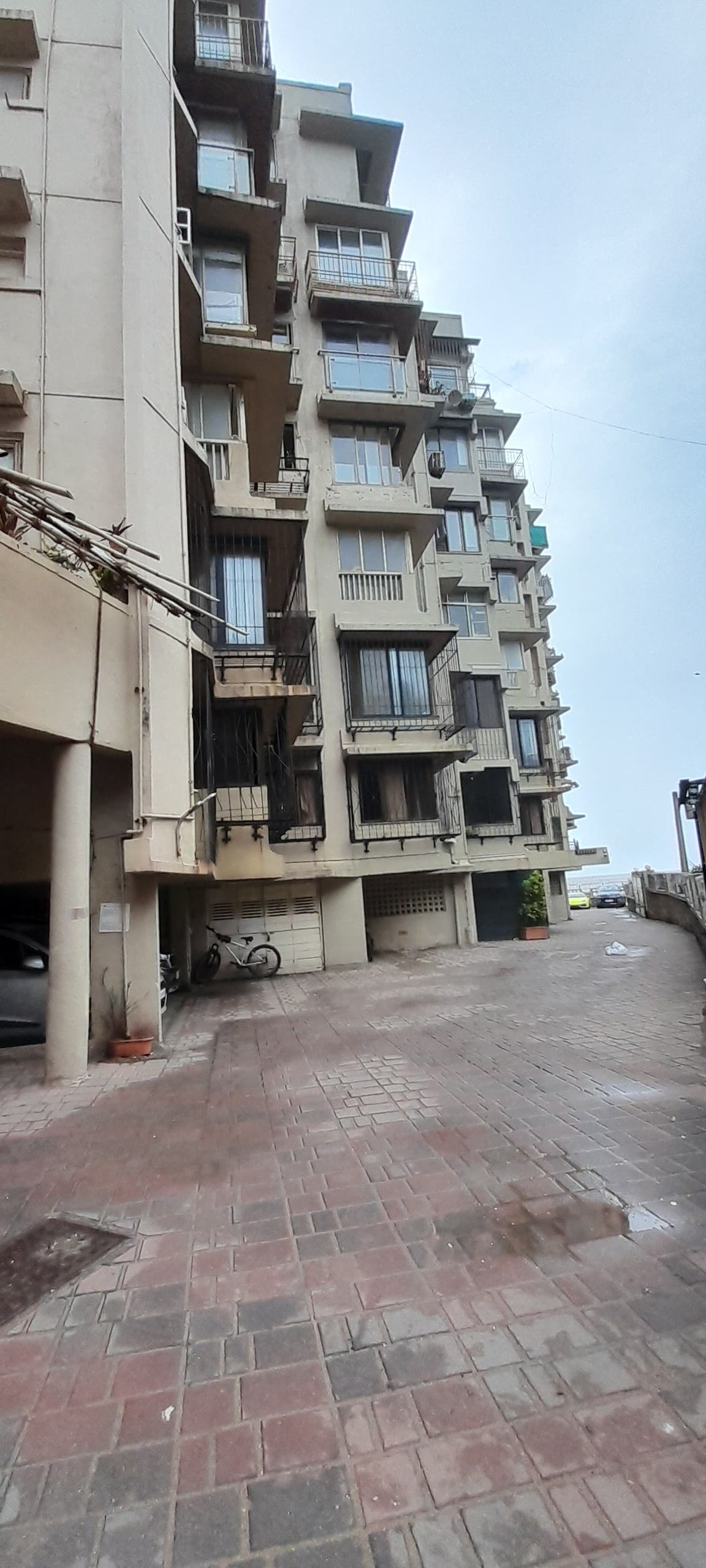 3 BHK Flat on Rent in Juhu - Riviera