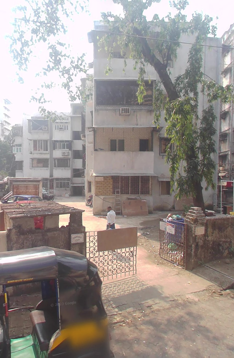 2 BHK Flat on Rent in Bandra West - Ashiana Building
