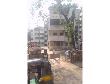Flat on rent in Ashiana Building, Bandra West
