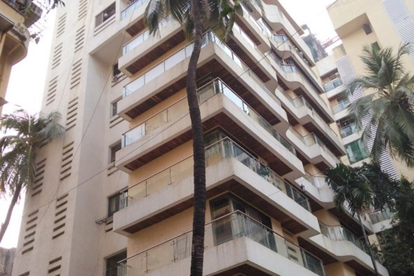 Flat on rent in Ekta Eminente II, Khar West