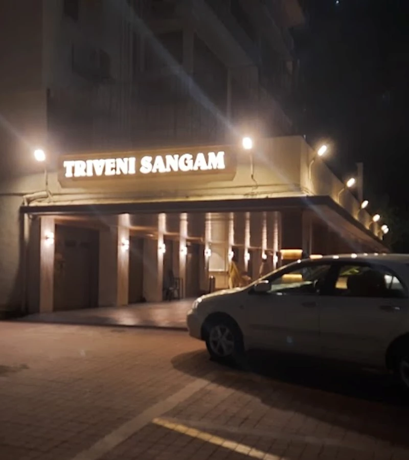 2 - Triveni Sangam Apartments , Tardeo