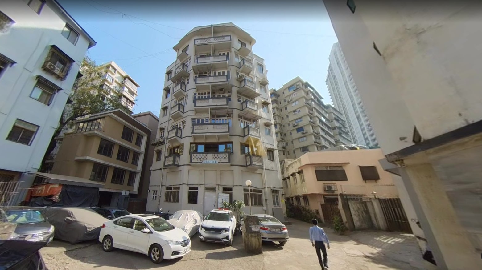 2 BHK Semi Furnished in Vithal Court  , Kemps Corner