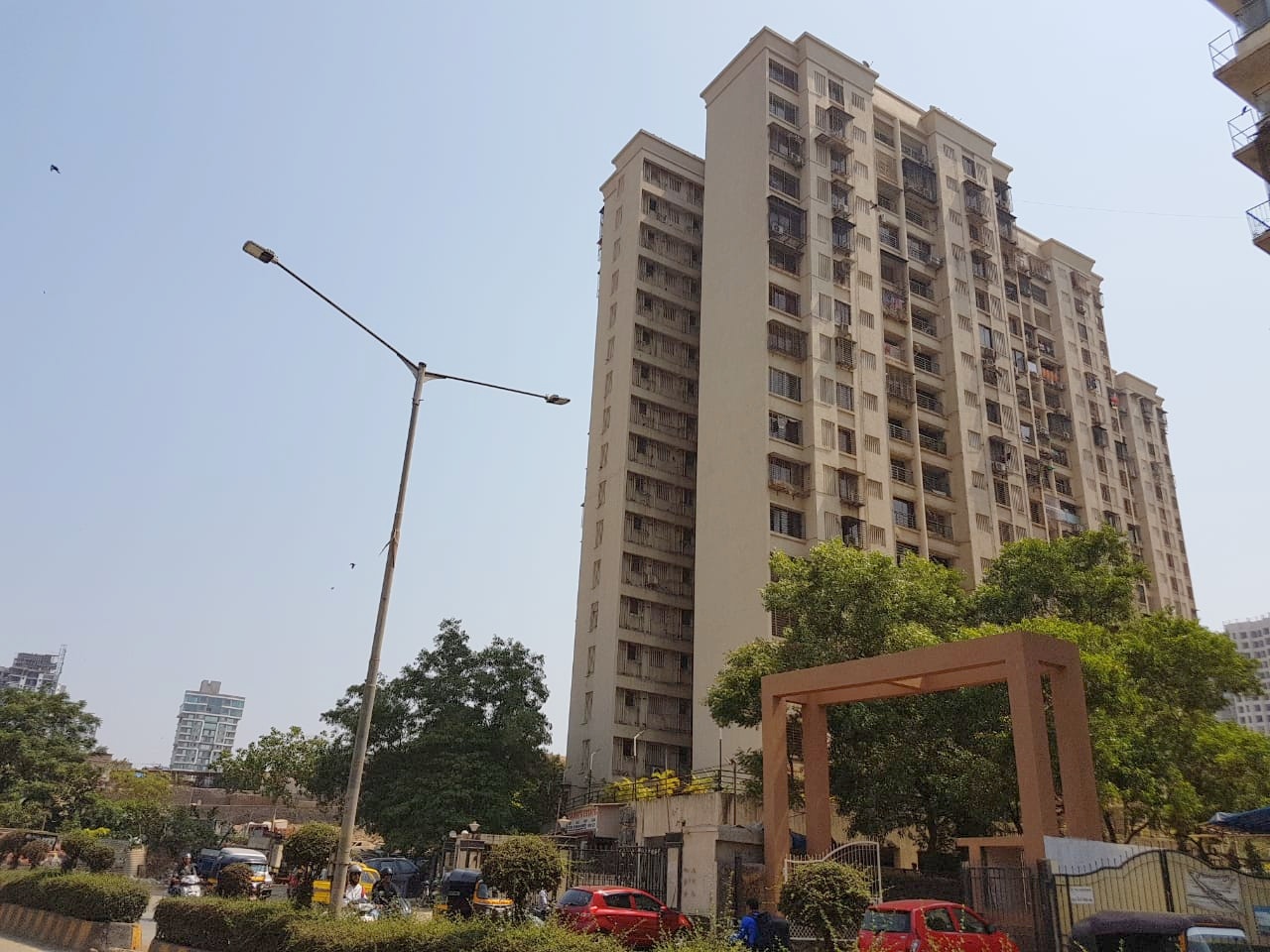 Building - Evershine Embassy, Andheri West