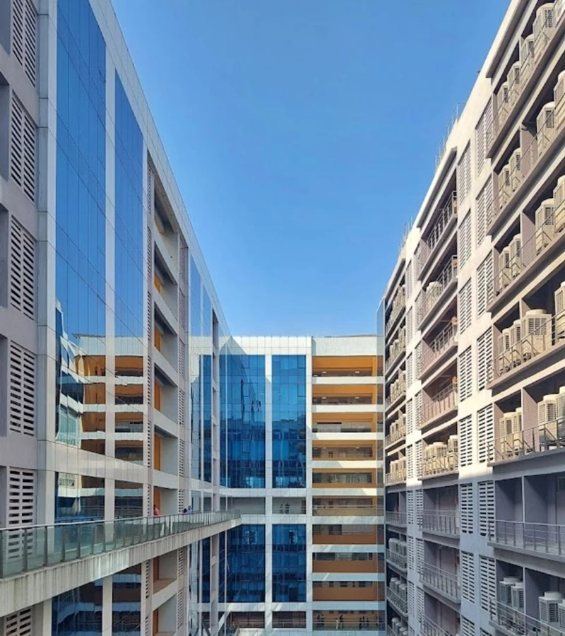 6 - Rupa Solitare, Koparkhairne