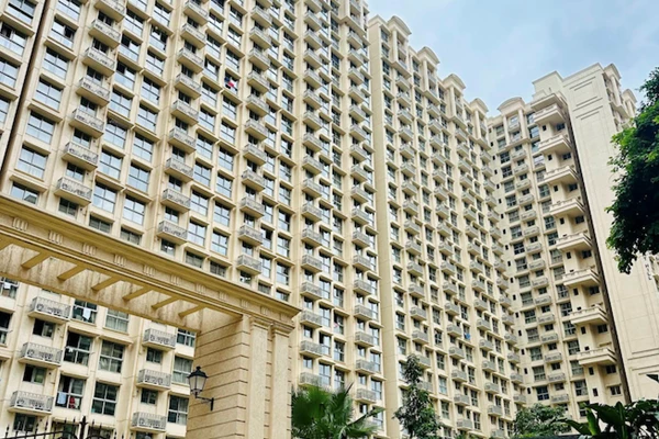 Flat on rent in Hiranandani Regent Hill, Powai
