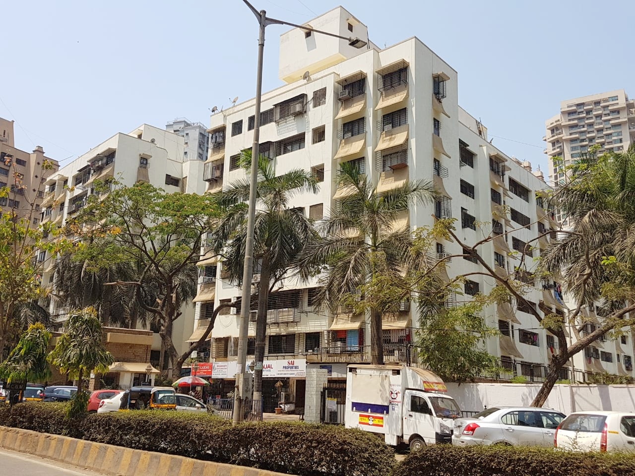 3½ BHK Flats for Sale in Evershine Park, Andheri West