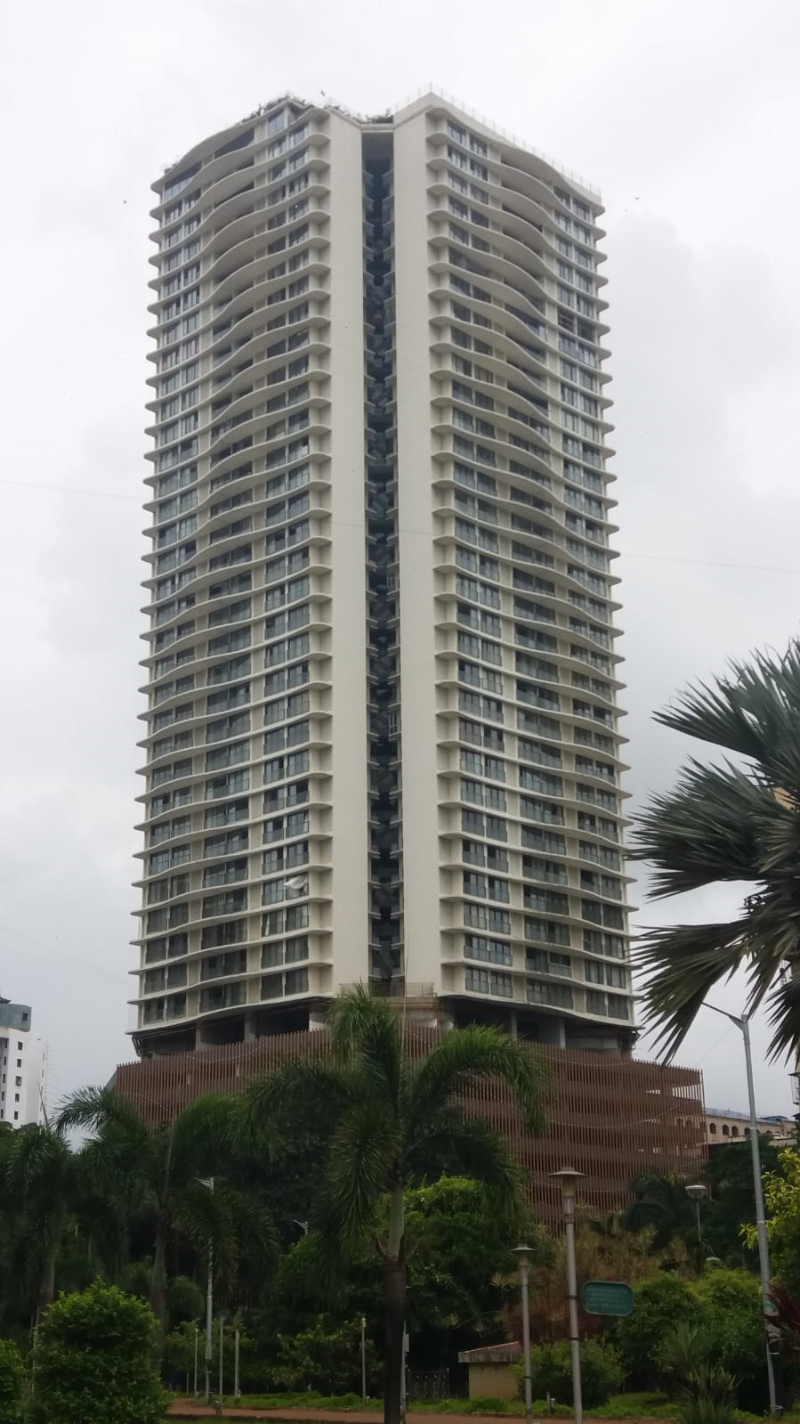3 BHK Flat for Sale in Andheri West - The Park