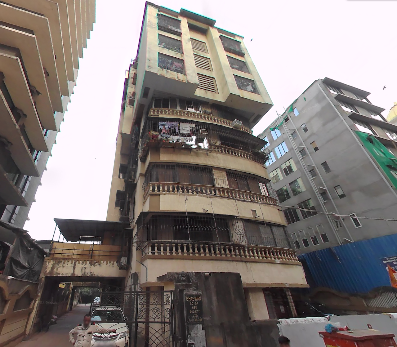 2 BHK Flat for Sale in Khar West - Bhagwan Cooperative Soc