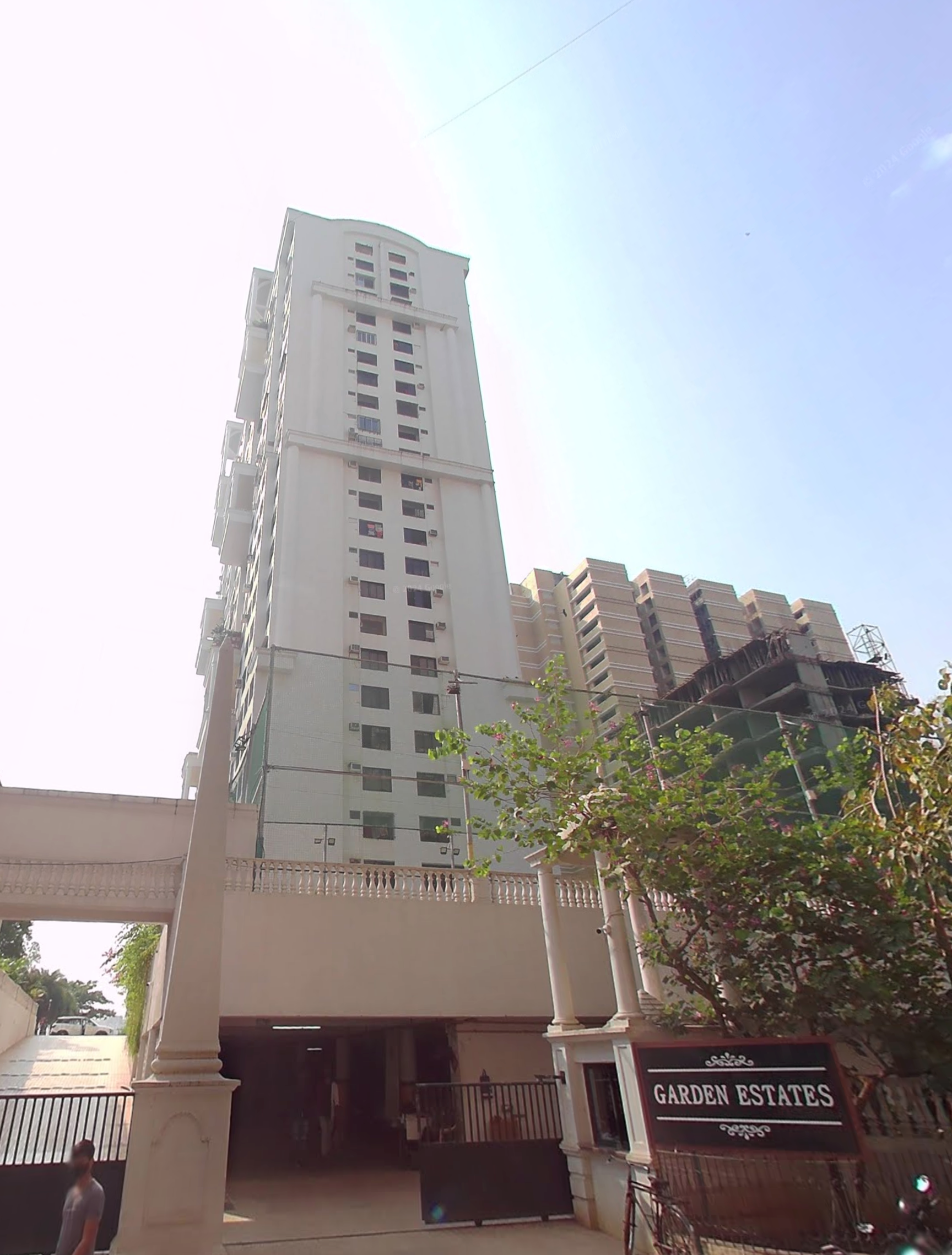 4 BHK Flat on Rent in Goregaon West - Garden Estates