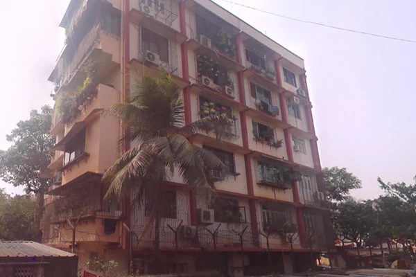 Flat on rent in Piroja Court, Santacruz West
