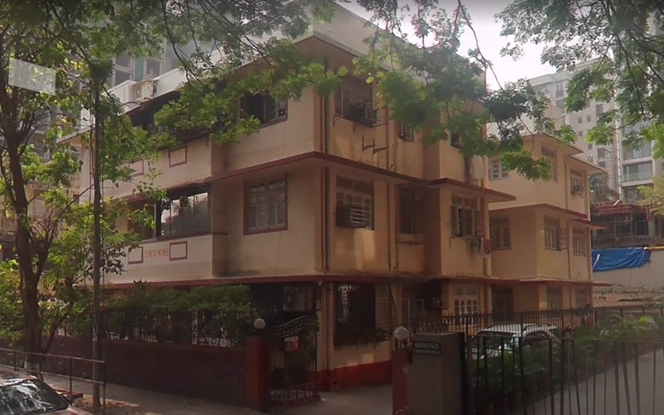 Sunita Nivas, Santacruz West