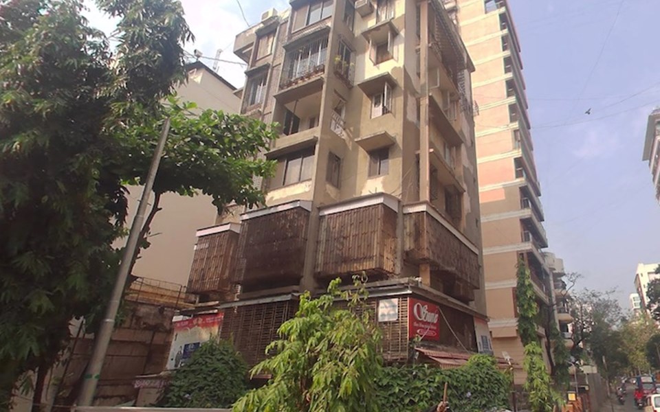 Building - Radha Niwas, Khar West