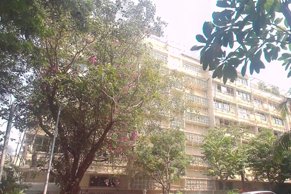 Flat on rent in Rashmi, Carmichael Road