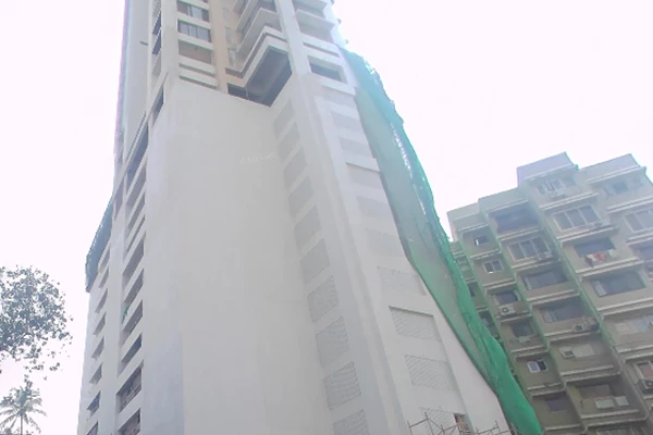 Flat on rent in Waterfront Towers, Colaba