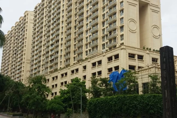 Flat on rent in Castle Rock, Powai