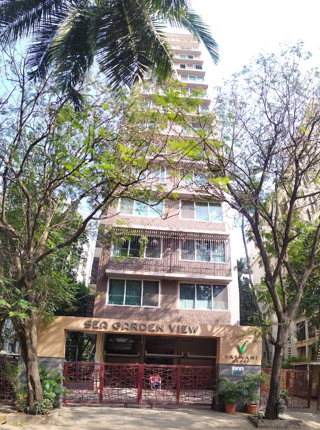 3 BHK Flat for Sale in Santacruz West - Sea Garden View