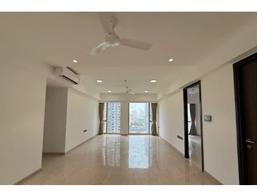 Flat on rent in Lodha Adrina, Worli
