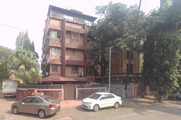 Flat on rent in Sony Apartments, Bandra West