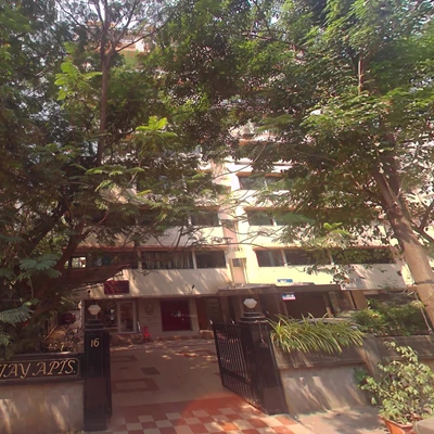 Flat on rent in Vijay Apartments, Carmichael Road