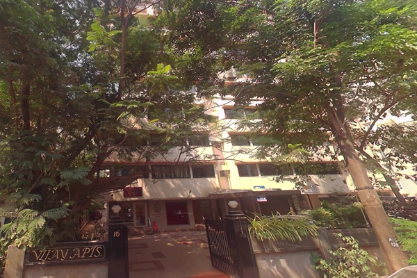 Flat on rent in Vijay Apartments, Carmichael Road