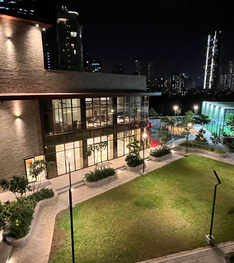 Runwalgarden - Runwal Nirvana, Parel