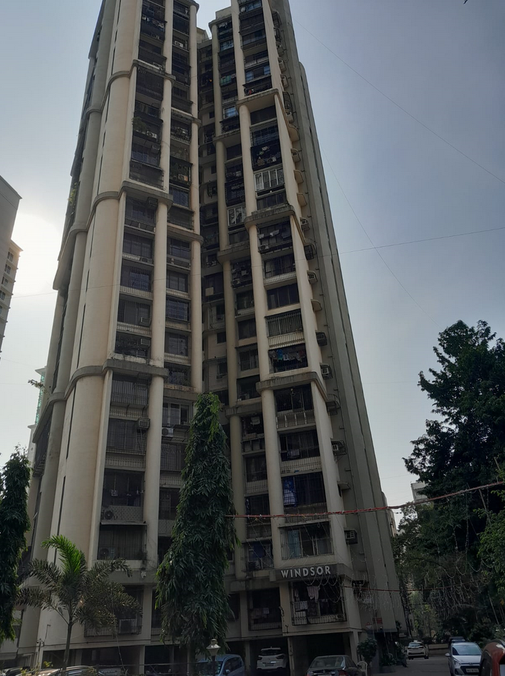 2 BHK Flat for Sale in Andheri West - Windsor Tower