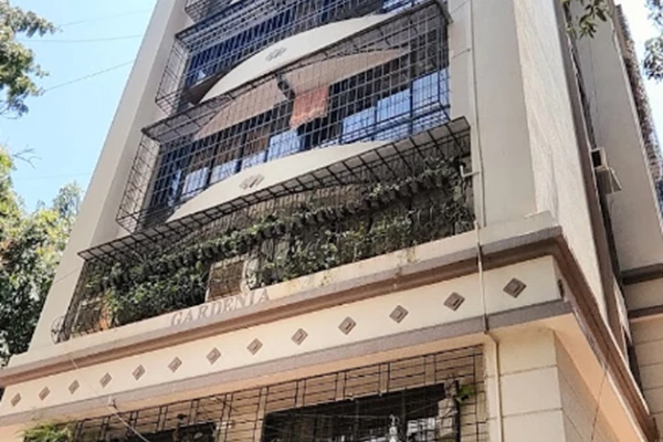 Flat on rent in Gardenia building, Khar West