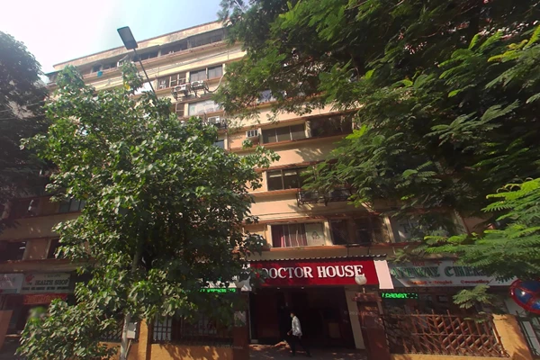 Office on rent in Doctor House, Peddar Road