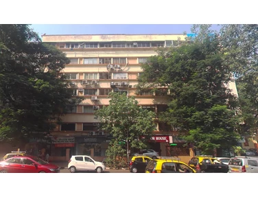 4 - Doctor House, Peddar Road