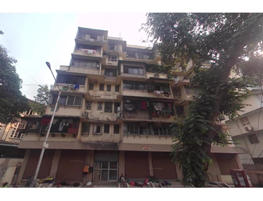 6 - Shiv Leela Apartment, Grant Road