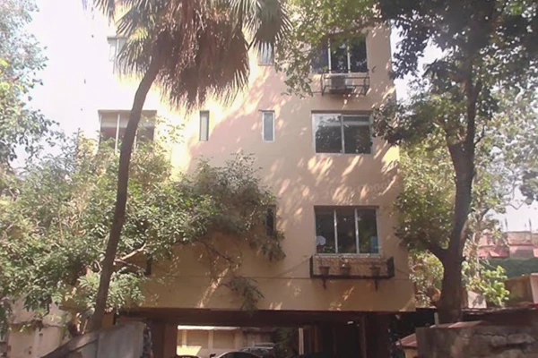 Flat on rent in Khatau Bungalow, Walkeshwar