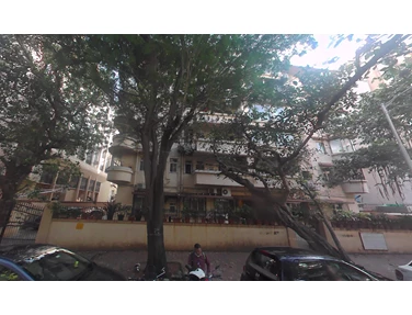 Flat on rent in Prabhat, Marine Drive