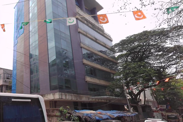 Office on rent in Powerweave, Andheri East