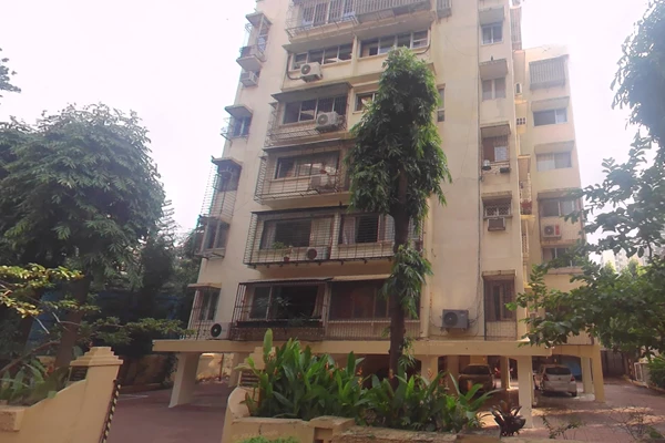 Flat on rent in Dharam Jyot Building, Bandra West