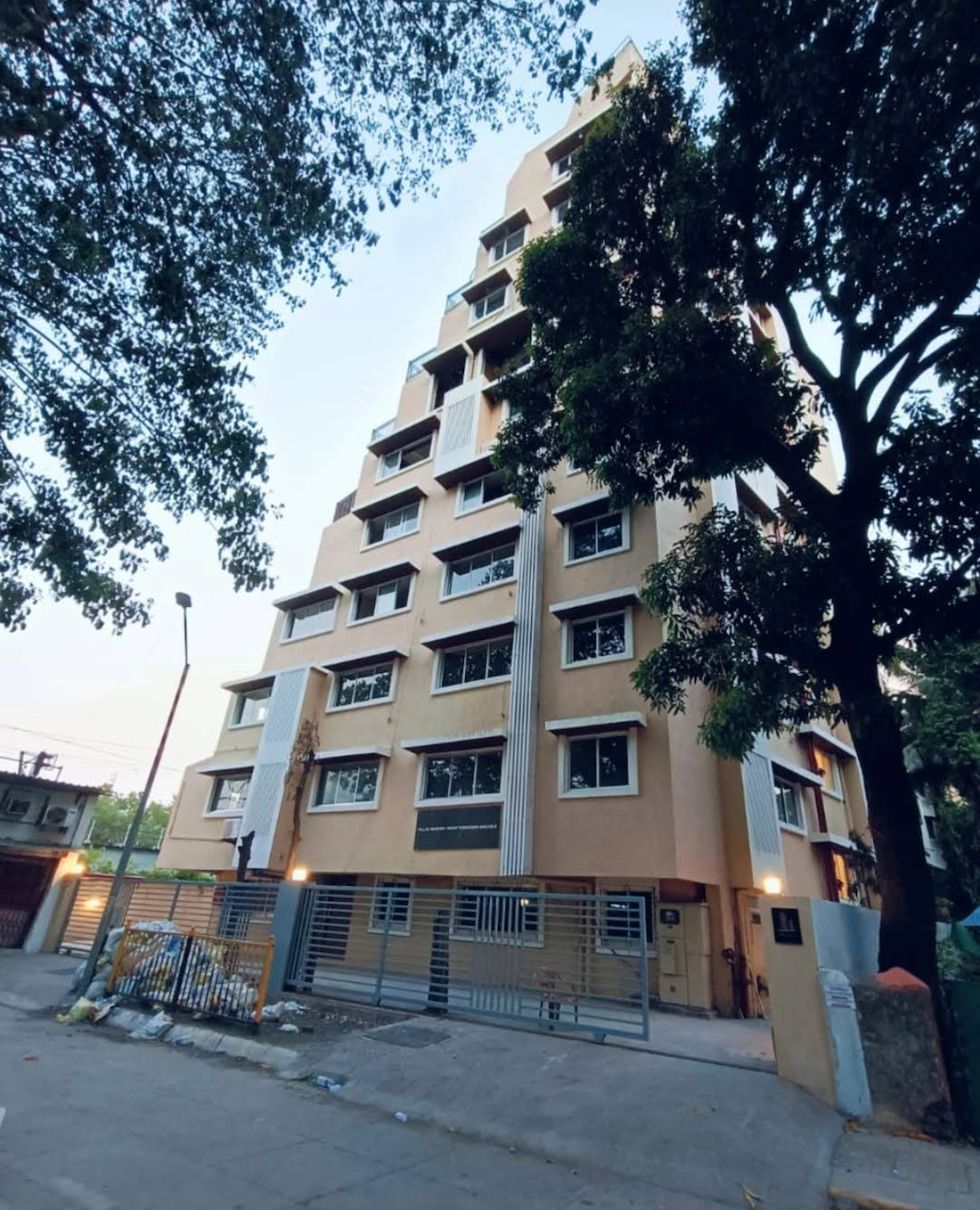 1 BHK Flat for Sale in Khar West - Shiv Om 
