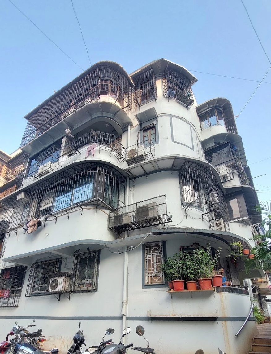 1 BHK Flat on Rent in Kemps Corner - Tej Apartment