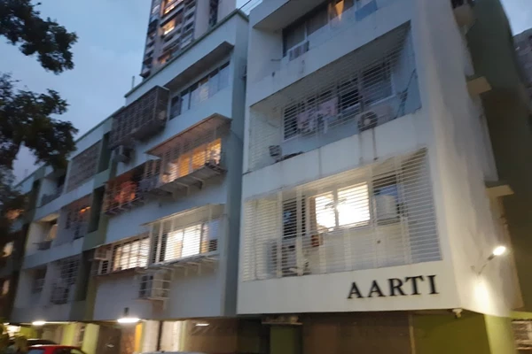 Flat for sale in Aarti Building, Tardeo