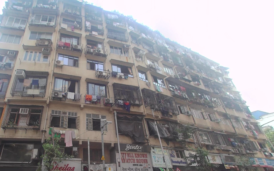 Wardencourt - Warden Court Building, Tardeo