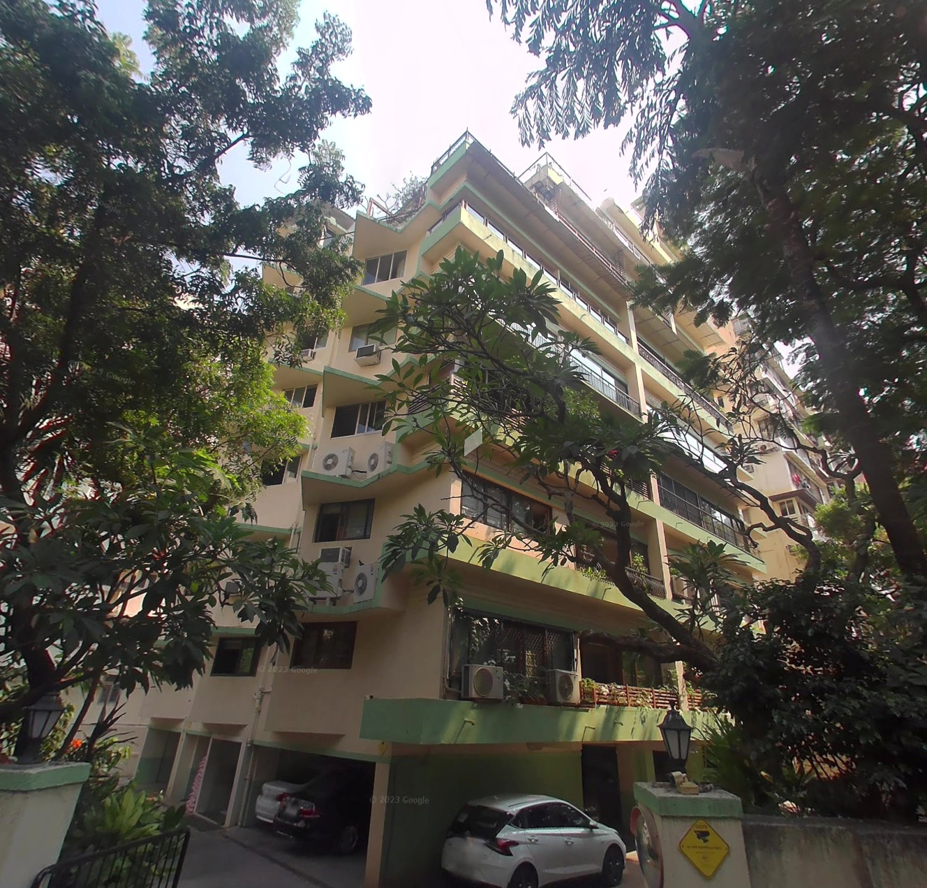 3 BHK Flat on Rent in Breach Candy - Sommerset Place