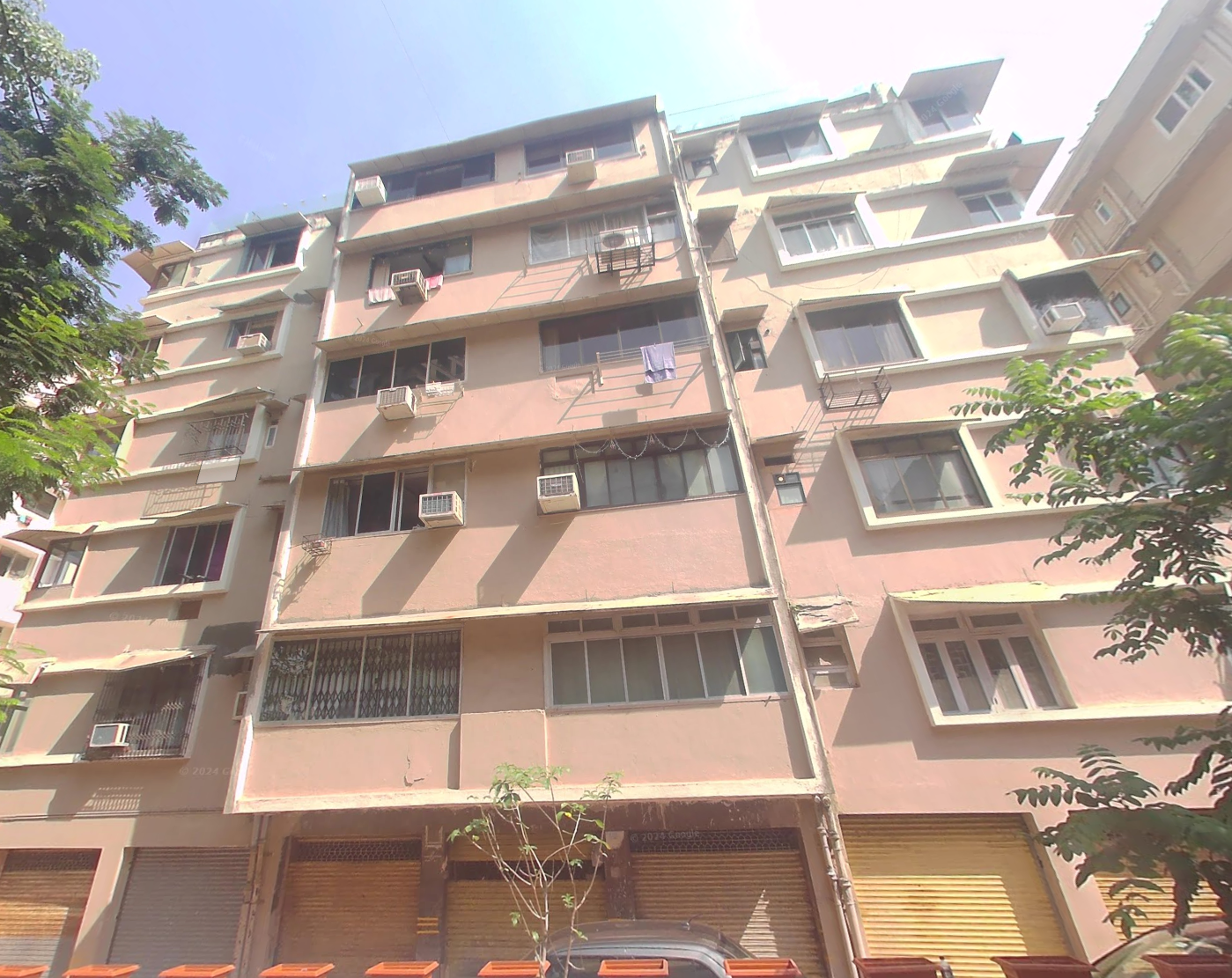 2 BHK Flat on Rent in Walkeshwar - Paras Building