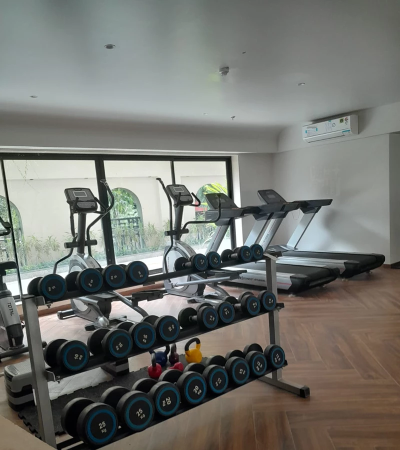 Gymns - Aum Nirvan, Khar West
