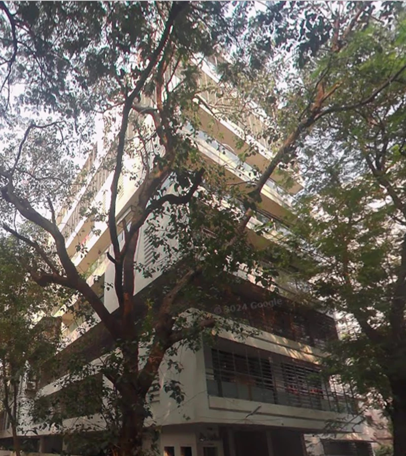 2 - La Roche, Bandra West