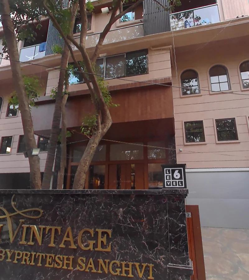 10 - Pali Vintage, Khar West