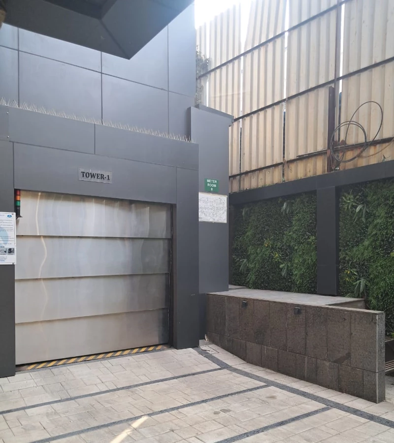 16 - 93 East, Andheri East