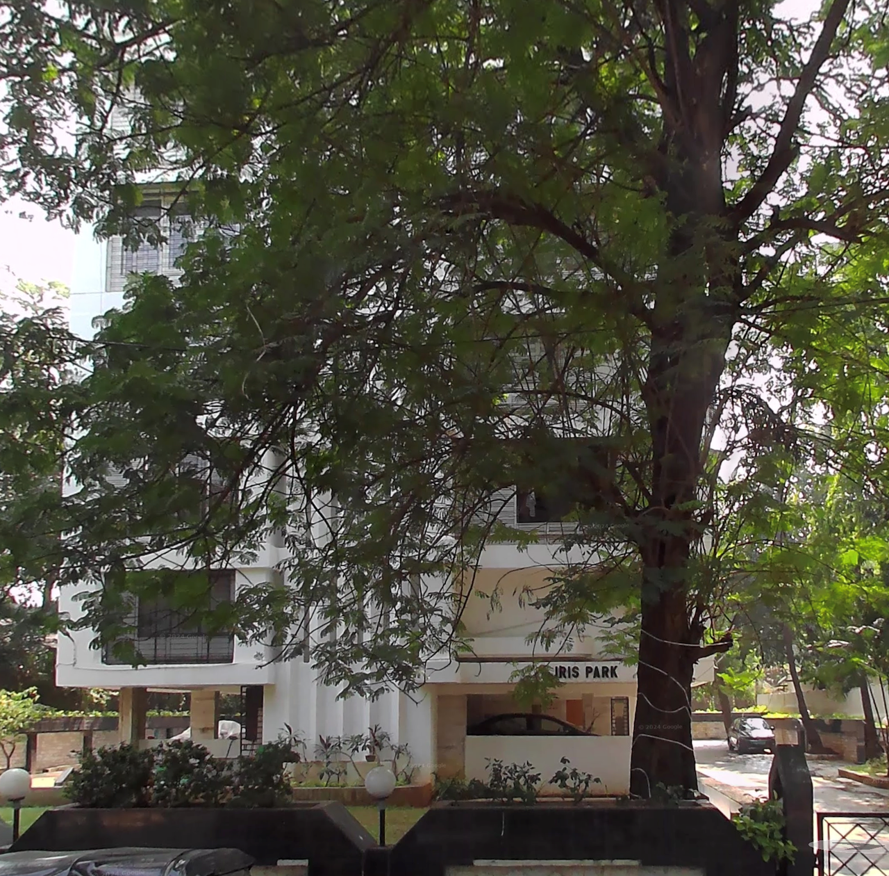 4 BHK Flat for Sale in Juhu - Iris Park