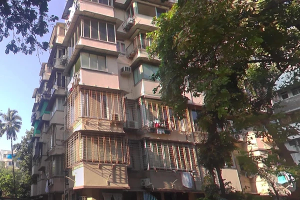 Flat on rent in Duru Mahal, Marine Drive
